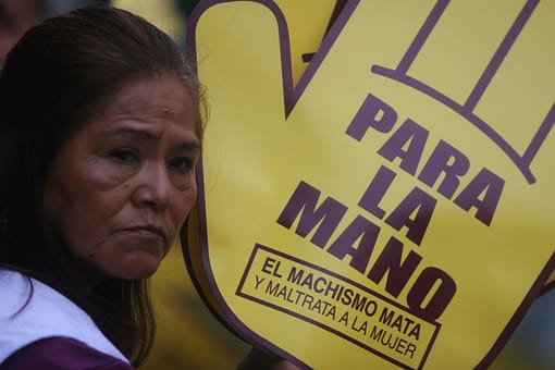 A diario se registran noticias de feminicidio / Foto: Andina
