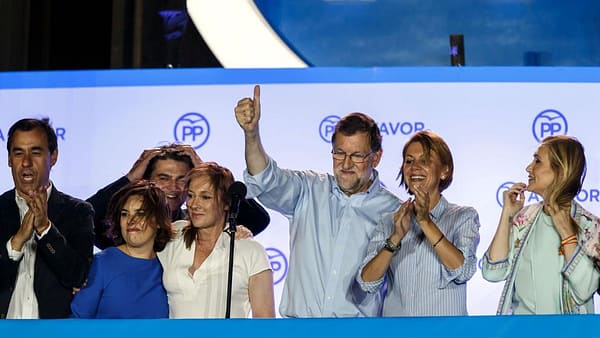 Mariano Rajoy líder del Partido Popular celebra el triunfo / Foto: La Vanguardia