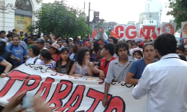 Delegación de representantes juveniles en marcha contra Ley Pulpín / Foto: Francisco Pérez (Spacio Libre)