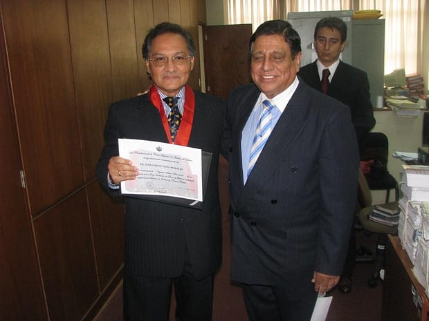 Magistrado Vidal y su mentor César Vega Vega / Foto: Peru21